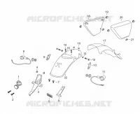 CACHES LATERAUX / GARDE BOUE ARRIERE / FEU ARRIERE / CLIGNOTANTS